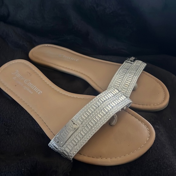 Juicy Couture Silver Sandle - Picture 1 of 8
